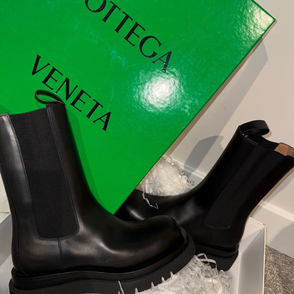 Bottega Veneta Chelsea Boots